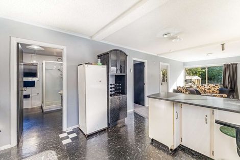 Photo of property in 84 Pioneer Road, Moturoa, New Plymouth, 4310