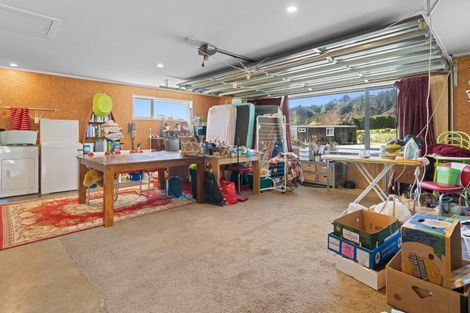 Photo of property in 30 Mountain View Drive, Manakau, Otaki, 5583