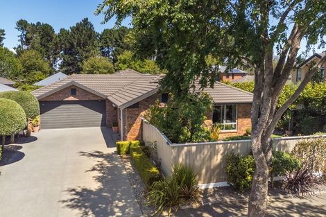 Photo of property in 8 Hoihere Place, Parklands, Christchurch, 8083