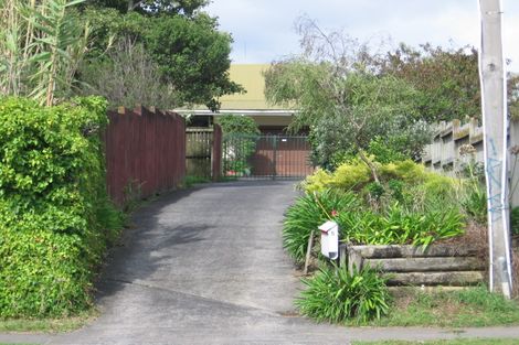 Photo of property in 5 Blacklock Avenue, Henderson, Auckland, 0612