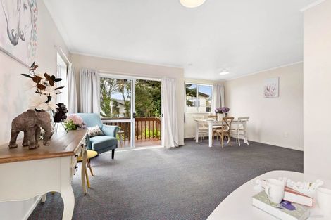Photo of property in 10 Borich Road, Sunnyvale, Auckland, 0612