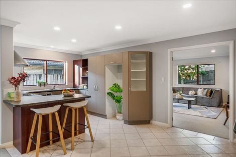 Photo of property in 90a Colwill Road, Massey, Auckland, 0614