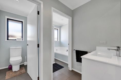 Photo of property in 75 Dillon Drive, Bell Block, New Plymouth, 4312