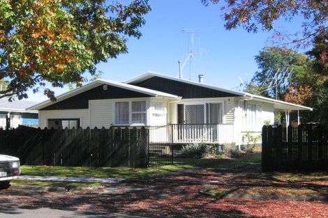 Photo of property in 16 Kupe Place, Tokoroa, 3420
