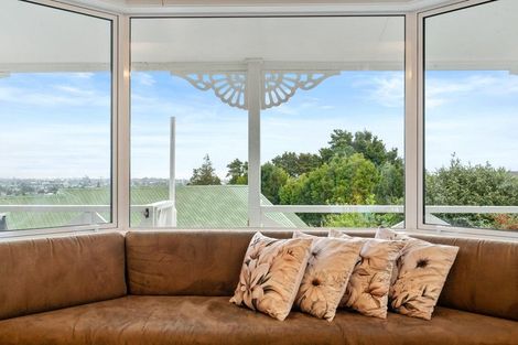 Photo of property in 67 Eugenia Rise, Totara Heights, Auckland, 2105