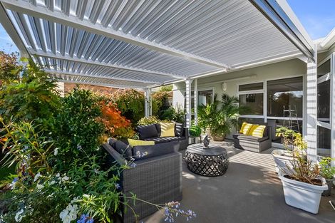 Photo of property in 14 Del Mar Place, Merrilands, New Plymouth, 4312