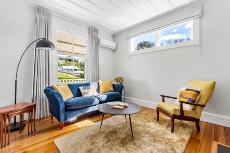 Photo of property in 95 Milton Road, Bluff Hill, Napier, 4110