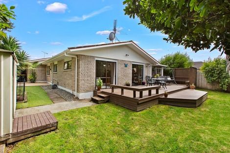Photo of property in 19b Lillian Place, Orewa, 0931