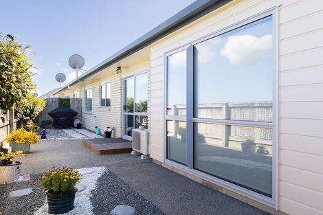 Photo of property in Trackside Villas, 22/91 Mako Mako Road, Levin, 5510