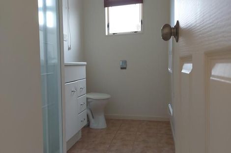 Photo of property in 2 Northridge Terrace, Massey, Auckland, 0614