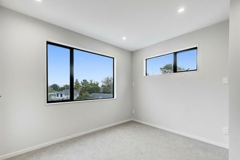 Photo of property in 8a Butterworth Drive, Glendene, Auckland, 0602