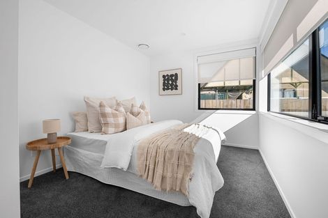 Photo of property in 42 Vardon Road, St Andrews, Hamilton, 3200