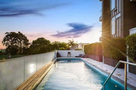 Photo of property in Frank Sargeson Apts, 505/80 Anzac Street, Takapuna, Auckland, 0622