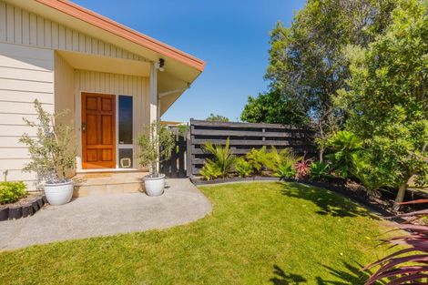Photo of property in 78 Atherfold Crescent, Greenmeadows, Napier, 4112