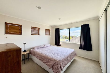 Photo of property in 6 Bellshill Close, Wattle Downs, Auckland, 2103