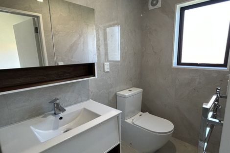 Photo of property in 3 Rangimarie Close, Opaheke, Papakura, 2113