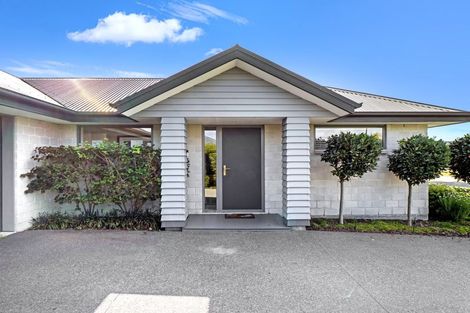 Photo of property in 42 Watkins Drive, Rangiora, 7400