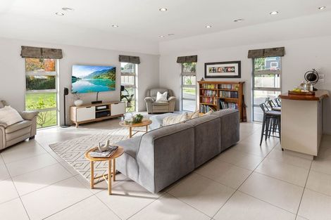 Photo of property in 158 Raumati Road, Raumati Beach, Paraparaumu, 5032