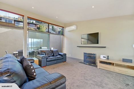 Photo of property in 7 Earnslaw Terrace, Queenstown, 9300
