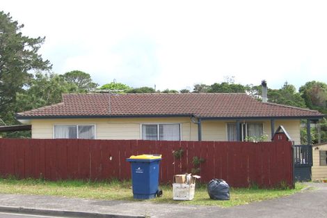 Photo of property in 11 Katrina Place, Massey, Auckland, 0614