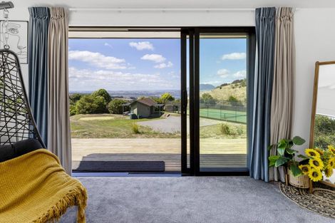 Photo of property in 5 Grandview Lane, Acacia Bay, 3385