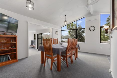 Photo of property in 7a Taioma Crescent, Te Atatu Peninsula, Auckland, 0610