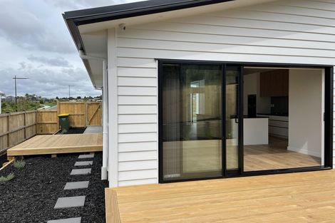 Photo of property in 40 Taikura Avenue, Red Beach, 0932