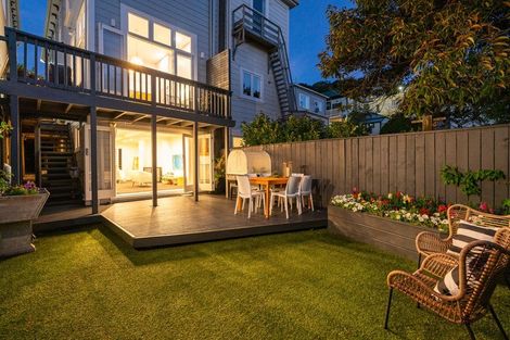Photo of property in 84 Roxburgh Street, Mount Victoria, Wellington, 6011