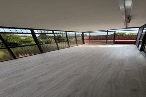 Photo of property in 34a Mark Edward Drive, Half Moon Bay, Auckland, 2012