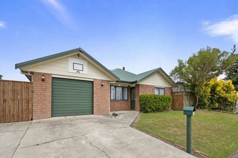 Photo of property in 71 Hillcrest Drive, Kelvin Grove, Palmerston North, 4414