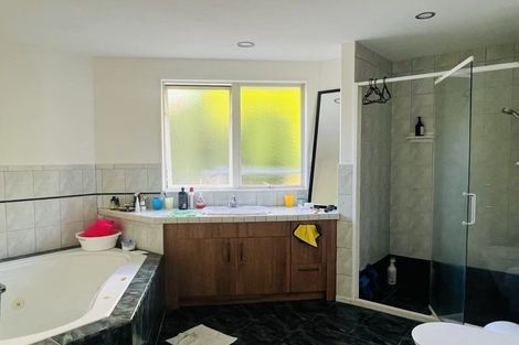 Photo of property in 15 Constable Lane, West Harbour, Auckland, 0618