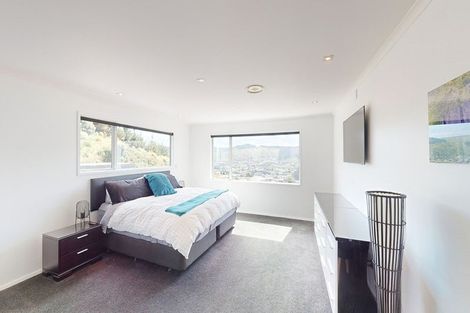 Photo of property in 26 Kilkelly Close, Tawa, Wellington, 5028