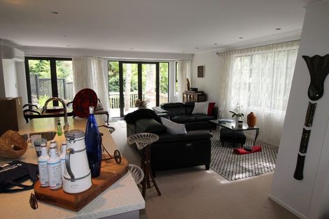 Photo of property in 5 Kaurimu Rise, Titirangi, Auckland, 0604