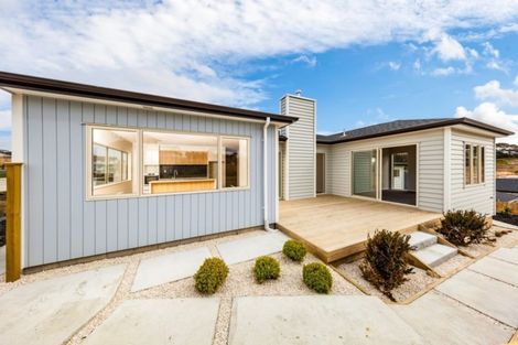 Photo of property in 11 Franheim Crescent, Orewa, 0931