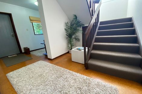 Photo of property in 2/10 Pierce Road, Milford, Auckland, 0620