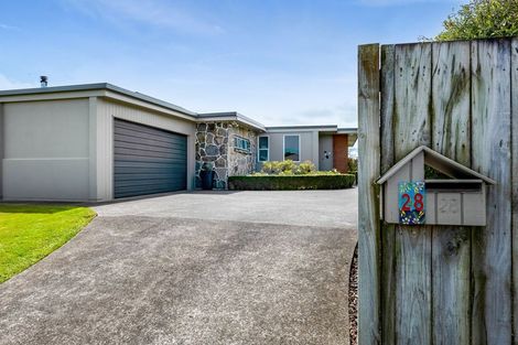 Photo of property in 28 Maire Street, Hawera, 4610