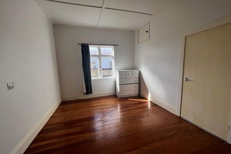 Photo of property in 3152 Great North Road, New Lynn, Auckland, 0600