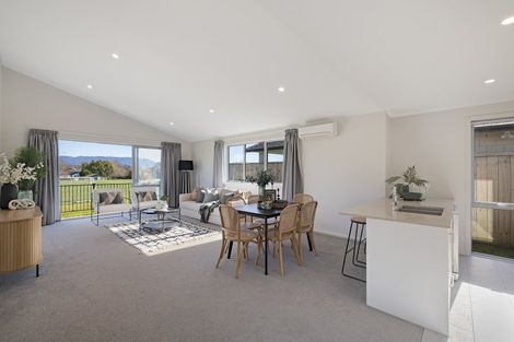 Photo of property in 22 Richardson Road, Omokoroa, 3114