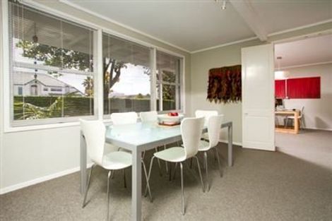 Photo of property in 1 Frater Avenue, Milford, Auckland, 0620