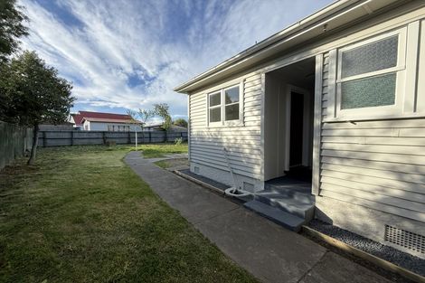 Photo of property in 42 Pitcairn Crescent, Bryndwr, Christchurch, 8053