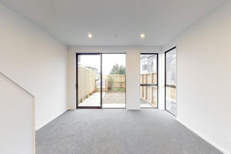 Photo of property in 62u7 Spenmoor Street, Newlands, Wellington, 6037