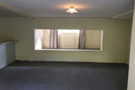 Photo of property in 60 Edmonton Road, Henderson, Auckland, 0612