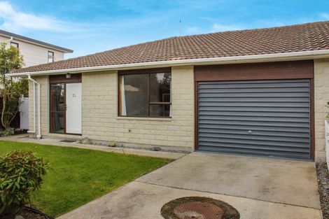 Photo of property in 57 Waratah Street, Avondale, Christchurch, 8061