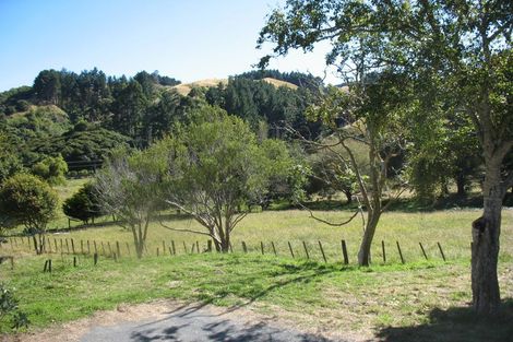 Photo of property in 28 Waterfall Road, Paraparaumu, 5032