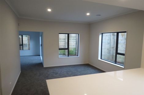 Photo of property in 13 Gifford Grove, Churton Park, Wellington, 6037
