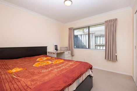 Photo of property in 13 Fieldstone Court, Northpark, Auckland, 2013