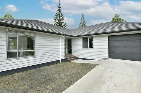 Photo of property in 127a Awaroa Road, Helensville, 0800