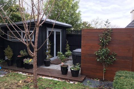 Photo of property in 52 Crofton Road, Harewood, Christchurch, 8051