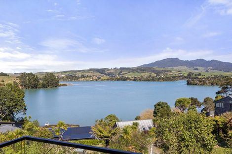 Photo of property in 21 Point Street, Raglan, 3225