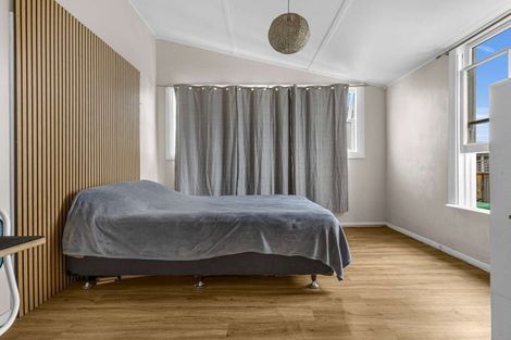 Photo of property in 208 Lyndon Road West, Hastings, 4122